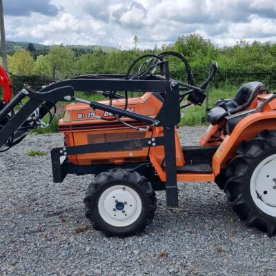 Kubota B1-15 avec 476 Heures et Chargeur Godet Croco Neuf, 18 CV