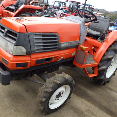 Kubota GL-220 D/A avec Moteur Diesel 25 CV – 437 Heures, Chargeur Godet Croco NEUF