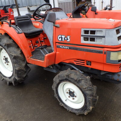 Kubota GT-3 avec Moteur Diesel 21 CV – 453 Heures, 4 Roues Motrices